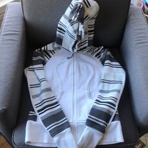 Lululemon Scuba Hoodie size 4